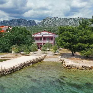 Rajna Apartmán